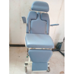 Electric patient couch with remote control